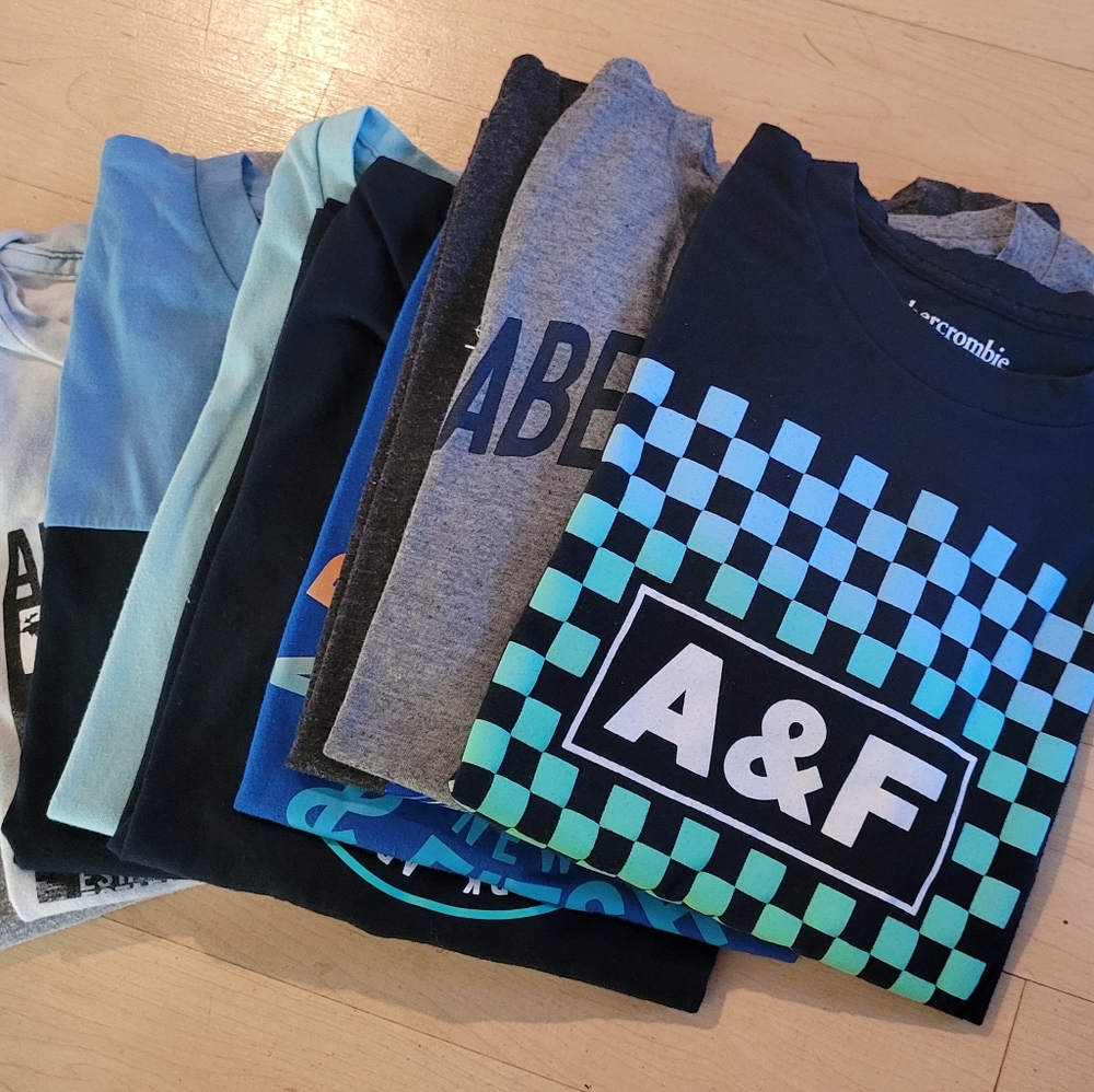 Boys LOT Abercrombie & Fitch T-shirt